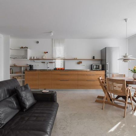 Apartment Beta Izola Bagian luar foto